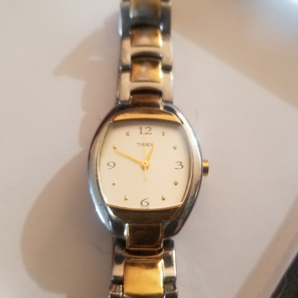 Meet your Posher, Beverly - Picture 3 of 4